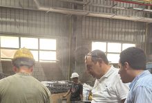 وزير قطاع الأعمال يجري زيارة مفاجئة لشركة “سيجوارت”