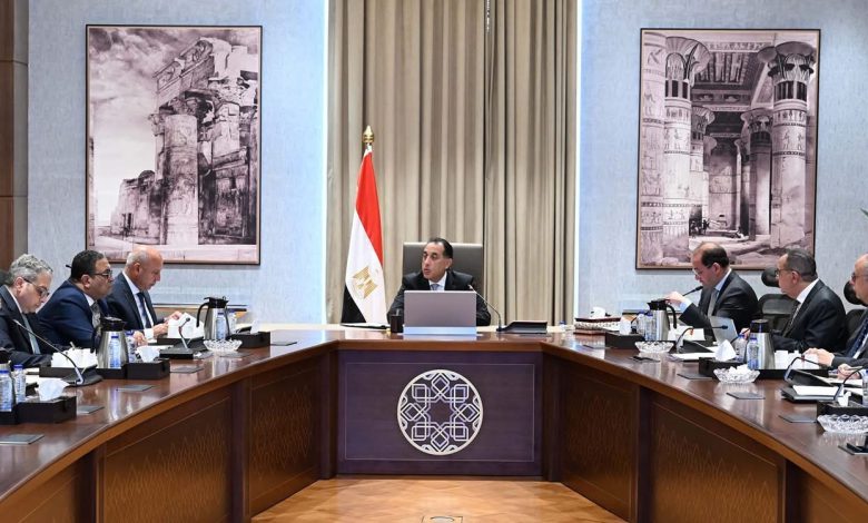 رئيس الوزراء يتابع الموقف التنفيذي لتطوير المنظومة الجمركية وإجراءات التسجيل المُسبق للشحنات رئيس الوزراء يتابع الموقف التنفيذي لتطوير المنظومة الجمركية وإجراءات التسجيل المُسبق للشحنات