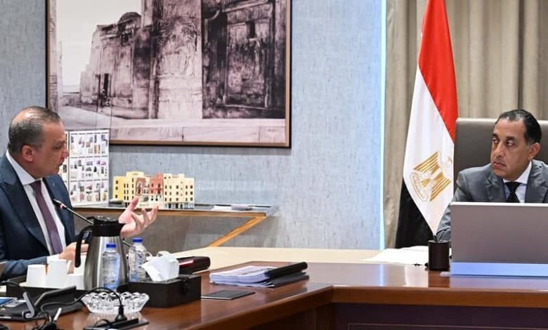 رئيس الوزراء يستعرض الموقف التنفيذي لمشروعات صندوق التنمية الحضرية رئيس الوزراء يستعرض الموقف التنفيذي لمشروعات صندوق التنمية الحضرية