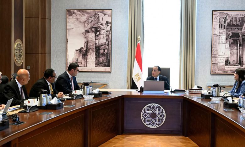 رئيس الوزراء يتابع الموقف التنفيذي لمنظومة مياه الشرب والصرف الصحي بمدن شرق وغرب القاهرة رئيس الوزراء يتابع الموقف التنفيذي لمنظومة مياه الشرب والصرف الصحي بمدن شرق وغرب القاهرة
