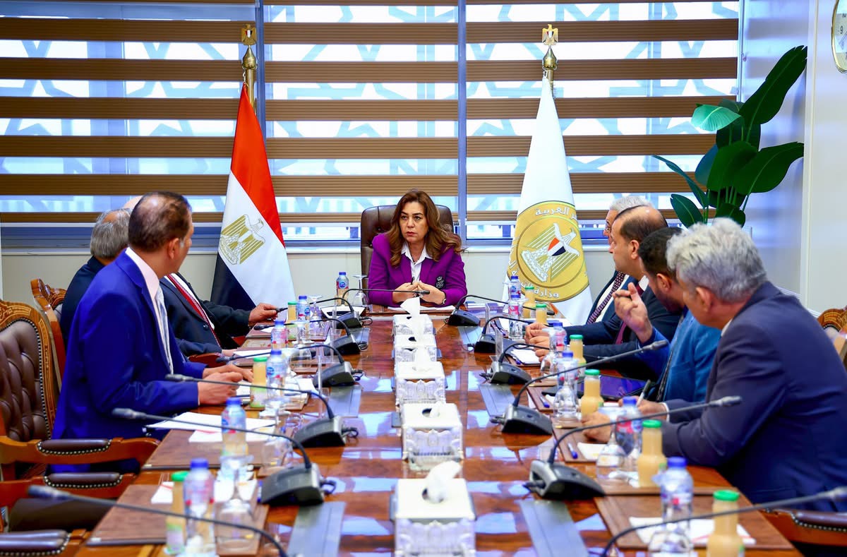وزيرة التنمية المحلية توجه بسرعة الإنتهاء من إعداد الأحوزة العمرانية للمدن والقرى بالمحافظات