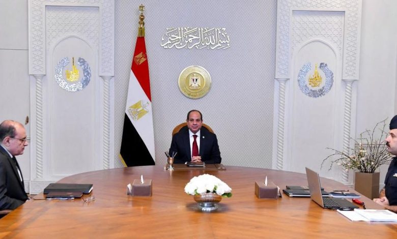 السيسي يتابع موقف المخزون الاستراتيجي من السلع الأساسية السيسي يتابع موقف المخزون الاستراتيجي من السلع الأساسية