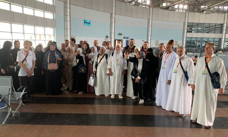 وصول آخر رحلات الحج السياحي البري إلى السعودية وصول آخر رحلات الحج السياحي البري إلى السعودية