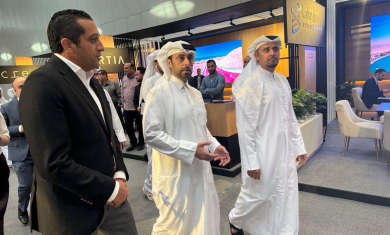 بالصور.. وزير البلدية القطري يزور معرض عقارات النيل ويشيد بالتنظيم وجودة المشروعات بالصور.. وزير البلدية القطري يزور معرض عقارات النيل ويشيد بالتنظيم وجودة المشروعات