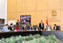 وزير الإسكان يعقد اجتماعه الدوري مع أعضاء البرلمان
