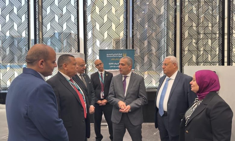 بالصور.. رئيس البنك الزراعي يتفقد الأعمال النهائية بمقر البنك بالعاصمة الإدارية تمهيداً لافتتاحه بالصور.. رئيس البنك الزراعي يتفقد الأعمال النهائية بمقر البنك بالعاصمة الإدارية تمهيداً لافتتاحه