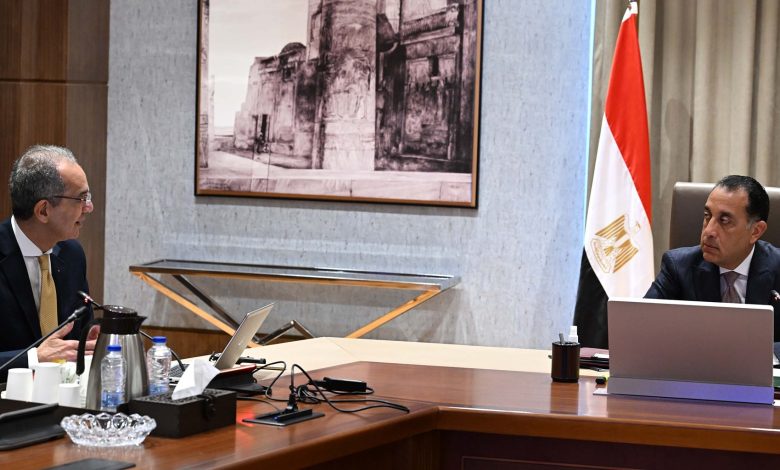 رئيس الوزراء: تنفيذ قانون الرقم القومي العقاري بعد تصديق الرئيس عليه رئيس الوزراء: تنفيذ قانون الرقم القومي العقاري بعد تصديق الرئيس عليه
