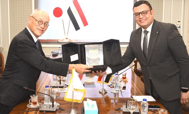 وزير الإسكان يستقبل سفير اليابان لاستعراض فرص الاستثمار بمصر وزير الإسكان يستقبل سفير اليابان لاستعراض فرص الاستثمار بمصر