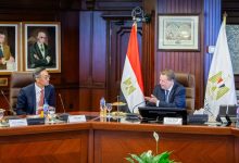 حسن عبدالله يلتقي رئيس البنك الصناعي والتجاري الصيني لبحث تعزيز التعاون المالي والمصرفي