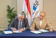 باستثمارات مليار جنيه.. توقيع عقد مشروع شركة “أورسا- UR-SA” التركية للمنسوجات الصناعية والتغليف البلاستيكي بالقنطرة غرب