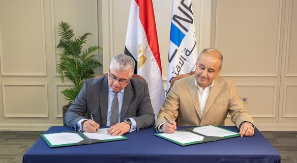 باستثمارات مليار جنيه.. توقيع عقد مشروع شركة “أورسا- UR-SA” التركية للمنسوجات الصناعية والتغليف البلاستيكي بالقنطرة غرب باستثمارات مليار جنيه.. توقيع عقد مشروع شركة “أورسا- UR-SA” التركية للمنسوجات الصناعية والتغليف البلاستيكي بالقنطرة غرب