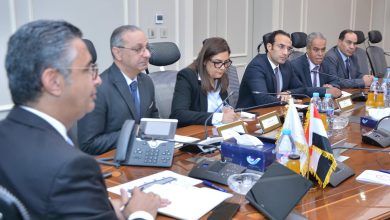 وزير التموين يعقد اجتماعًا مع رئيس الشعبة العامة للمخابز لمتابعة انتظام عمل منظومة الخبز البلدي المدعم