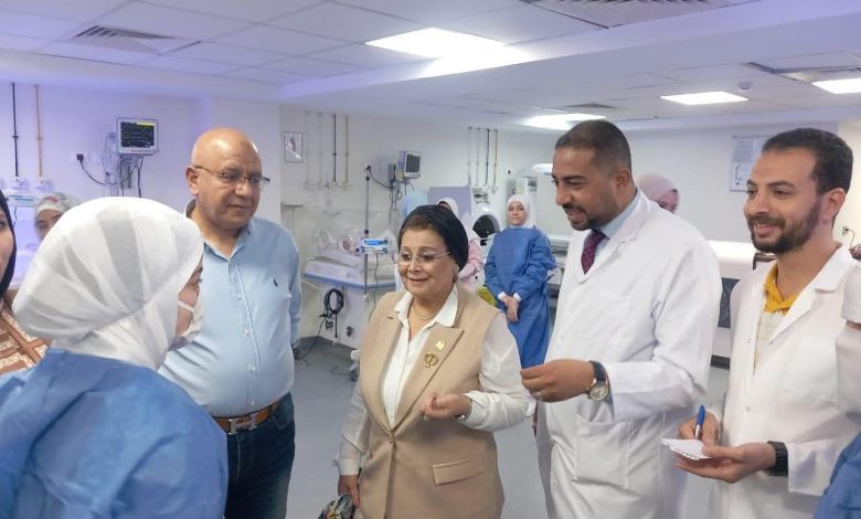نائب وزير الصحة تتفقد عدد من المنشآت الصحية في محافظة قنا ضمن زيارة ميدانية مكثفة نائب وزير الصحة تتفقد عدد من المنشآت الصحية في محافظة قنا ضمن زيارة ميدانية مكثفة