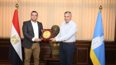 وزير الإسكان ومحافظ الإسكندرية يعقدان اجتماعا لمتابعة ملفات العمل والمشروعات المشتركة