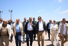 وزير الإسكان ومحافظ الإسكندرية يتفقدان تطوير الكورنيش وترميم واجهات بعض العقارات بالمحافظة