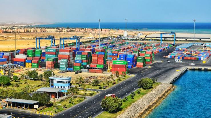 تطوير ميناء السخنة.. خطوة لتحويل مصر إلى مركز إقليمي للنقل واللوجستيات تطوير ميناء السخنة.. خطوة لتحويل مصر إلى مركز إقليمي للنقل واللوجستيات