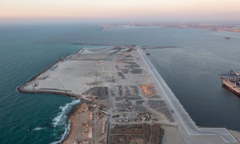 محطة “تحيا مصر 2”.. بوابة جديدة لمصر على تجارة الترانزيت العالمية محطة “تحيا مصر 2”.. بوابة جديدة لمصر على تجارة الترانزيت العالمية