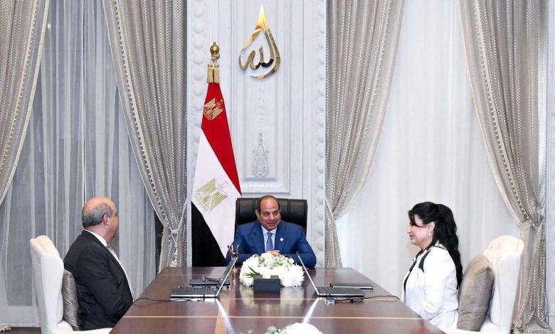 الرئيس السيسي يتابع استراتيجية تطوير قطاع الطيران المدني.. توجيهات بالشراكة مع القطاع الخاص وطرح مطار الغردقة بنهاية 2025 الرئيس السيسي يتابع استراتيجية تطوير قطاع الطيران المدني.. توجيهات بالشراكة مع القطاع الخاص وطرح مطار الغردقة بنهاية 2025