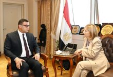 وزير الإسكان يستقبل نائبة رئيس بنك الاستثمار الأوروبي لبحث التعاون في مشروعات المياه والصرف الصحي