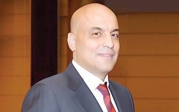 أمجد حسنين: السماح بالبيع بالدولار للأجانب والزام المطورين بإدخال العوائد الى البنوك المصرية خطوة قوية لتنظيم السوق ودفع تصدير العقار