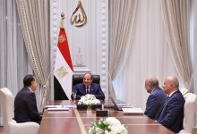  السيسي يتابع تنفيذ خطط تطوير قطاع الكهرباء والطاقة المتجددة ويوجه بتكثيف الاستثمارات وتوطين الصناعة