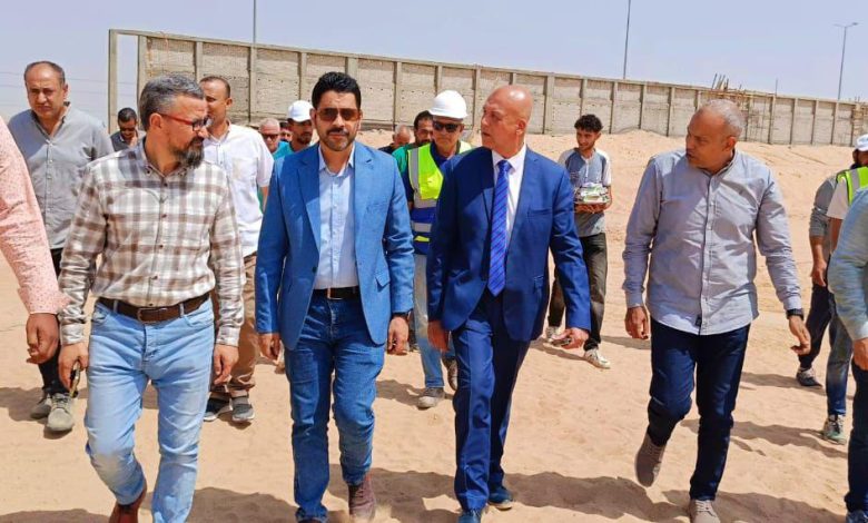وزير الإسكان يتابع تنفيذ مشروعات البنية التحتية بالعبور الجديدة والمناطق المضافة وزير الإسكان يتابع تنفيذ مشروعات البنية التحتية بالعبور الجديدة والمناطق المضافة
