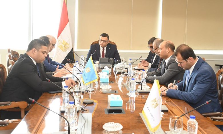 وزير الإسكان يبحث مع “استادات” تعزيز التعاون في إدارة وتشغيل المنشآت الترفيهية بالمدن الجديدة وزير الإسكان يبحث مع “استادات” تعزيز التعاون في إدارة وتشغيل المنشآت الترفيهية بالمدن الجديدة