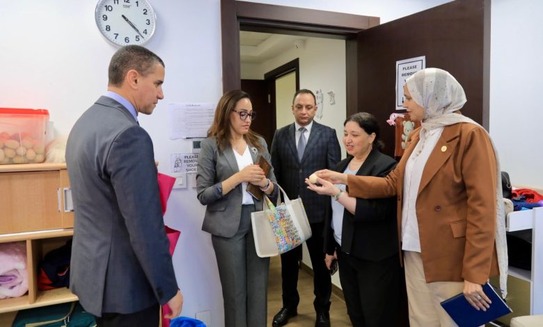 التضامن وسفير مصر باليابان يبحثان تعزيز سبل تعاون تنمية الطفولة بين البلدين التضامن وسفير مصر باليابان يبحثان تعزيز سبل تعاون تنمية الطفولة بين البلدين