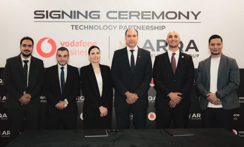 “أرقى” و”فودافون بيزنس” توقعان شراكة استراتيجية لتطوير البنية الذكية في مول Annex26 “أرقى” و”فودافون بيزنس” توقعان شراكة استراتيجية لتطوير البنية الذكية في مول Annex26