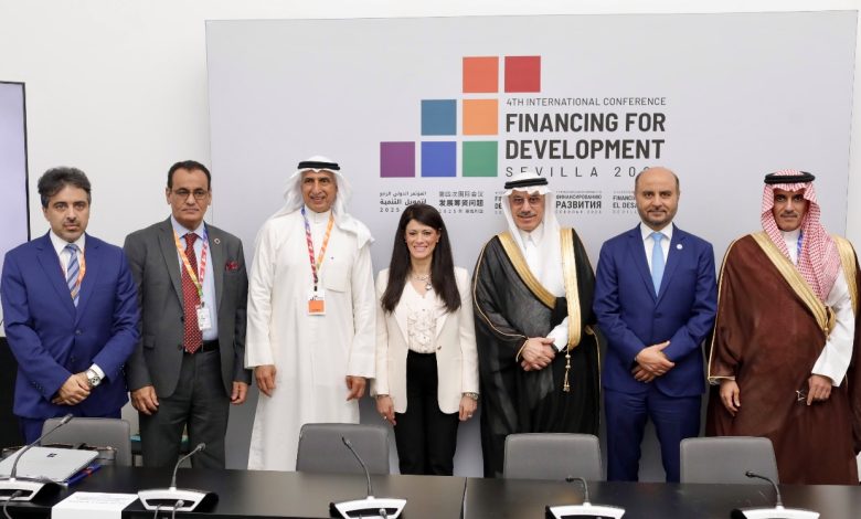 وزيرة التخطيط: 15.6 مليار دولار تمويلات ميسّرة للقطاع الخاص المصري منذ 2020 وزيرة التخطيط: 15.6 مليار دولار تمويلات ميسّرة للقطاع الخاص المصري منذ 2020