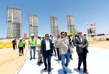 وزير الإسكان يكشف معدلات تنفيذ أبراج الداون تاون وبحيرات “كريستال لاجون” بالعلمين الجديدة