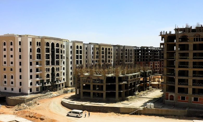 بالصور.. “لافيردي للتطوير” تواصل تسليم وحداتها بالعاصمة الإدارية.. وإنجاز 70% من الإنشاءات بمشروعيها السكنيين بالصور.. “لافيردي للتطوير” تواصل تسليم وحداتها بالعاصمة الإدارية.. وإنجاز 70% من الإنشاءات بمشروعيها السكنيين