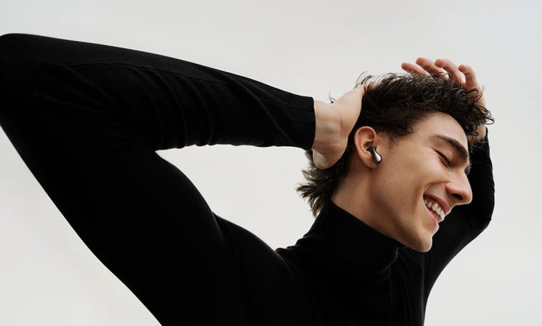 Huawei FreeBuds 6..  مكالمات فائقة الوضوح حتى وسط ضجيج الحفلات!