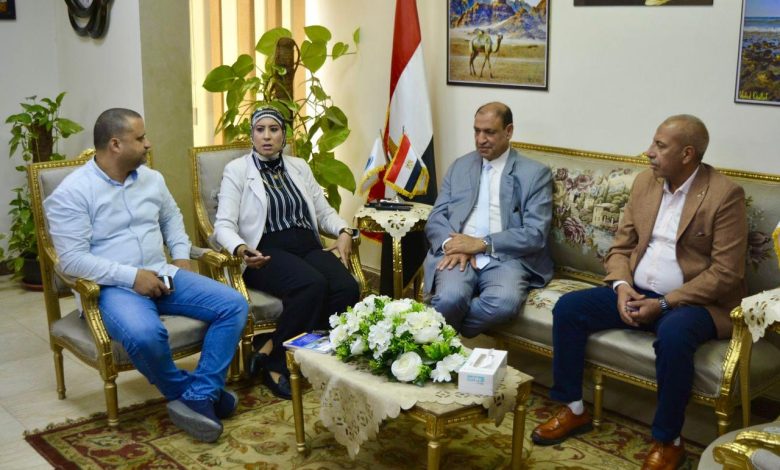 رئيسا جهاز السويس الجديدة والمناطق الحرة يبحثان تطوير المنطقة الحرة بعتاقة لدعم الاستثمار رئيسا جهاز السويس الجديدة والمناطق الحرة يبحثان تطوير المنطقة الحرة بعتاقة لدعم الاستثمار