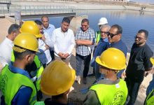 مسئولون يتفقدون مشروعات الصرف الصحي والطرق بمدينة بني سويف الجديدة