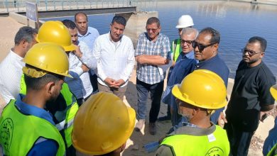 مسئولون يتفقدون مشروعات الصرف الصحي والطرق بمدينة بني سويف الجديدة