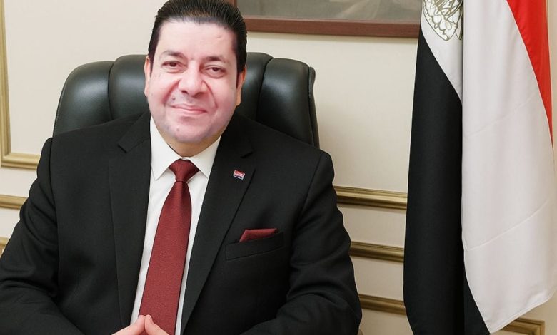 «مرايا في بلاط العميان».. رواية جديدة تكشف ملامح الوحدة الوطنية في زمن المماليك «مرايا في بلاط العميان».. رواية جديدة تكشف ملامح الوحدة الوطنية في زمن المماليك