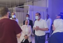  نائب وزير الصحة يتفقد منشآت طبية بالإسماعيلية ويوجه بمكافآت للمتميزين وإجراءات ضد المقصرين