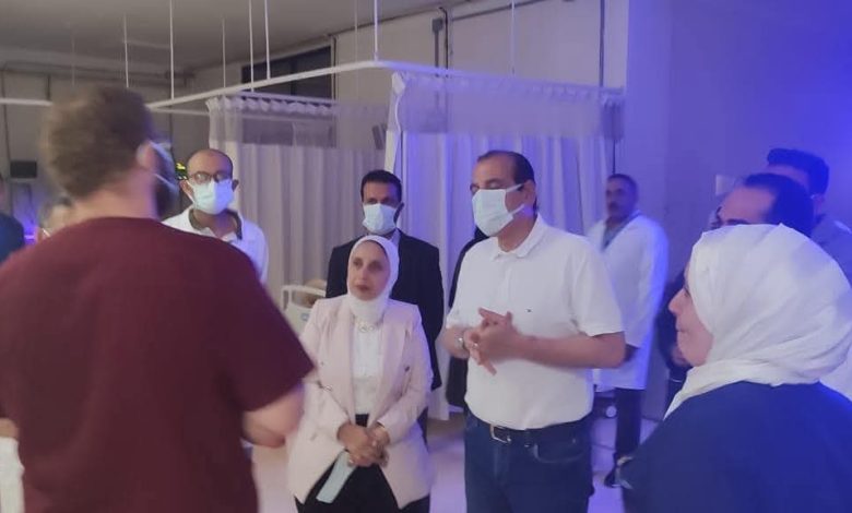 نائب وزير الصحة يتفقد منشآت طبية بالإسماعيلية ويوجه بمكافآت للمتميزين وإجراءات ضد المقصرين نائب وزير الصحة يتفقد منشآت طبية بالإسماعيلية ويوجه بمكافآت للمتميزين وإجراءات ضد المقصرين