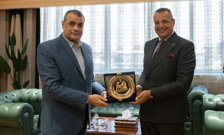 تعاون بين وزارة الإنتاج الحربي ومحافظة جنوب سيناء لتنفيذ العديد من المشروعات التنموية تعاون بين وزارة الإنتاج الحربي ومحافظة جنوب سيناء لتنفيذ العديد من المشروعات التنموية