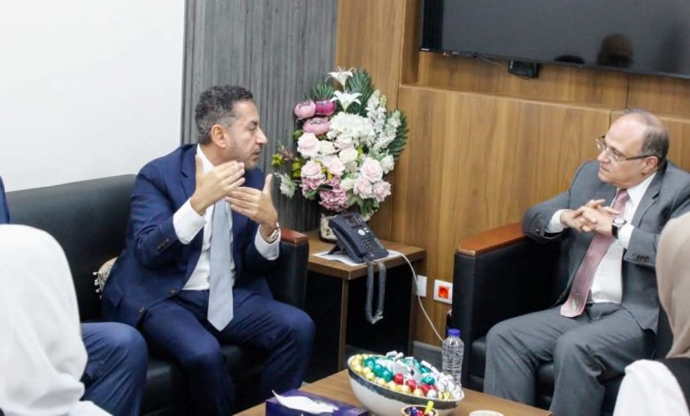 هيئة الدواء تبحث مع “هاليون” العالمية آليات التوسع فى التصنيع المحلي وتعزيز التصدير هيئة الدواء تبحث مع “هاليون” العالمية آليات التوسع فى التصنيع المحلي وتعزيز التصدير