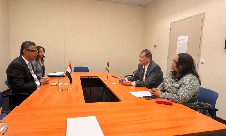 وزير التموين يبحث مع نظيره الموريشيوسي فرص التعاون في توريد السلع وتفعيل آلية التعاون الحكومي المشترك وزير التموين يبحث مع نظيره الموريشيوسي فرص التعاون في توريد السلع وتفعيل آلية التعاون الحكومي المشترك