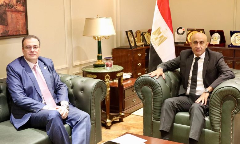 وزير التربية والتعليم يشيد بمقترح “قوائم الانتظار”.. ويؤكد يحقق الاستفادة المثلى من الكفاءات وزير التربية والتعليم يشيد بمقترح “قوائم الانتظار”.. ويؤكد يحقق الاستفادة المثلى من الكفاءات