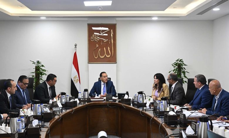 رئيس الوزراء يُتابع الخطة التنفيذية لمحطات تحلية مياه الساحل الشمالي الغربي رئيس الوزراء يُتابع الخطة التنفيذية لمحطات تحلية مياه الساحل الشمالي الغربي