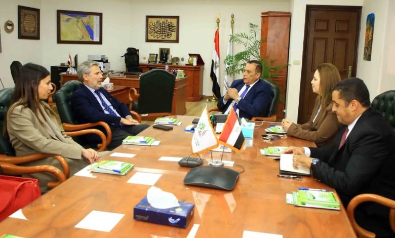 “الريف المصري الجديد” تبحث تعزيز التعاون مع إيطاليا في الزراعة والطاقة وتحلية المياه “الريف المصري الجديد” تبحث تعزيز التعاون مع إيطاليا في الزراعة والطاقة وتحلية المياه