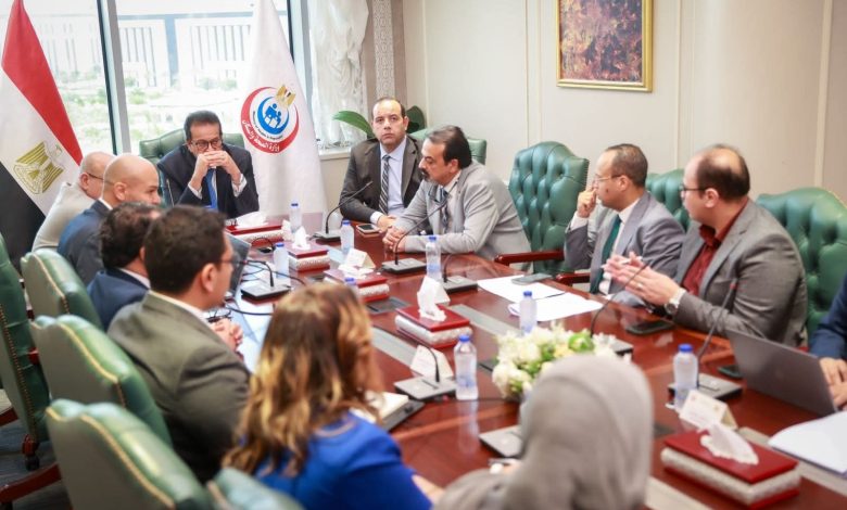 الدكتور خالد عبدالغفار يعقد اجتماعًا مع ممثل منظمة الصحة العالمية لبحث التعاون في القطاع الصحي الدكتور خالد عبدالغفار يعقد اجتماعًا مع ممثل منظمة الصحة العالمية لبحث التعاون في القطاع الصحي