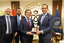 رئيس هيئة الرعاية الصحية: نبحث إنشاء مركزي تميز لعلاج أمراض القلب بالتعاون مع Abbott بمجمع السويس الطبي ومستشفى النيل بأسوان