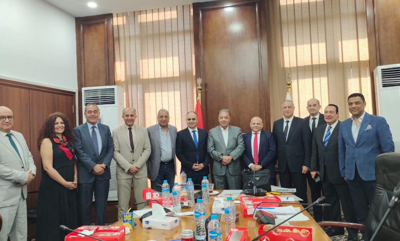 غرفة الصناعات الكيماوية تناقش مع الوفد المصري المشارك في مفاوضات جنيف أهمية الدفاع عن صناعة البلاستيك الوطنية غرفة الصناعات الكيماوية تناقش مع الوفد المصري المشارك في مفاوضات جنيف أهمية الدفاع عن صناعة البلاستيك الوطنية