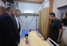 وزير البترول يزور مصابي حادث البارجة في مستشفى الجونة 
