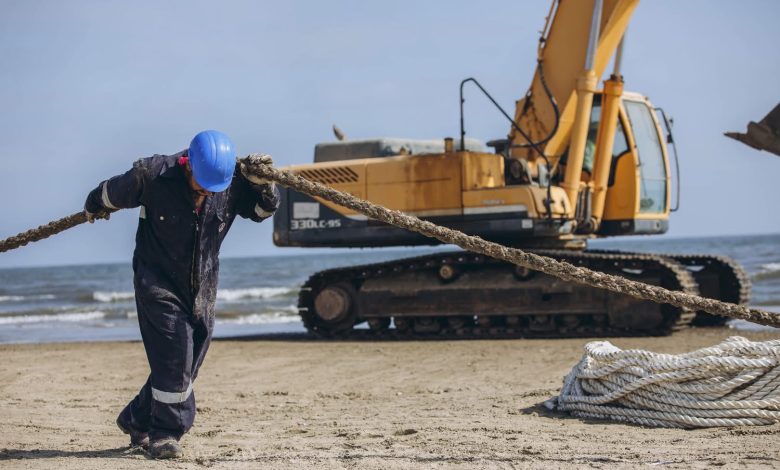 “المصرية للاتصالات” تُنهي إنزال الكابل البحري “SEA-ME-WE-6” وتُنجز مسارات العبور داخل مصر